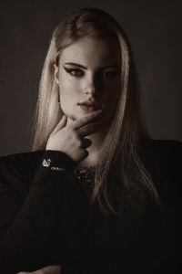 model Sharon van der Velden uit Goudswaard  (Zuid-Holland)