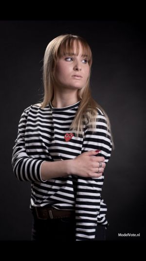 Auteur model Catharina Bauer - 
Bestandsdatum : 05-08-2019