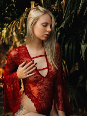 Auteur model Luka Oste - 
Bestandsdatum : 31-10-2024