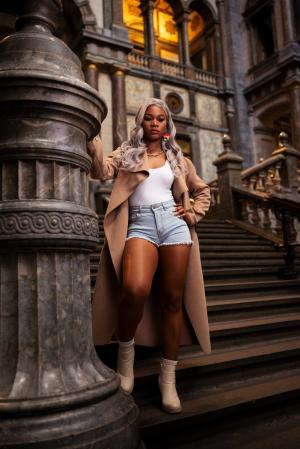 Auteur model MS BLACK - 
Bestandsdatum : 21-11-2025