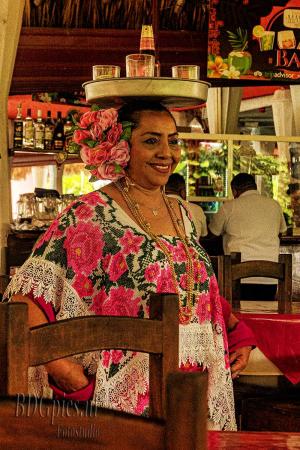 Auteur fotograaf BDGpics - Danseres in restaurant Mexico