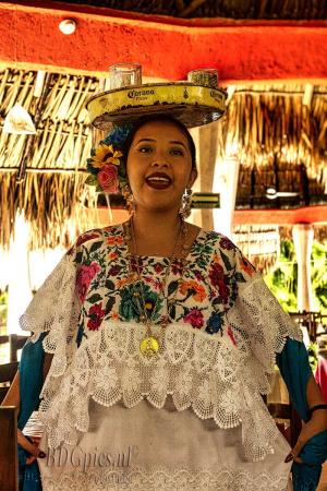 Auteur fotograaf BDGpics - Danseres in restaurant Mexico