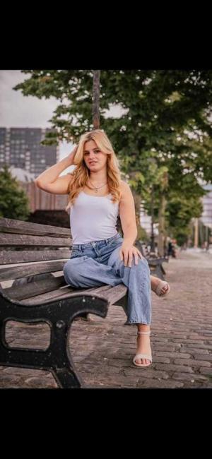 Auteur model Kiana - 
Bestandsdatum : 30-03-2026