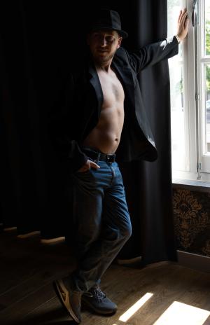 Auteur model Kevin Wijmeersch - Fotograaf Annie Roebie
LYSF event Geertruidenberg