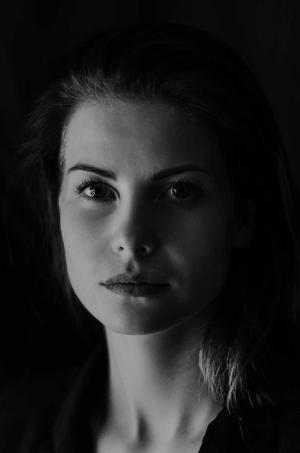 Auteur model Eline Faasse - 
Artiest : Esther Geissler 
Copyright : Esther Geissler Fotografie

Camera : Esther Geissler Fotografie
Bestandsdatum : 04-05-2025