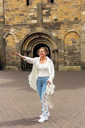 Auteur model MonaDina - 
Fotodatum : 15-07-2025