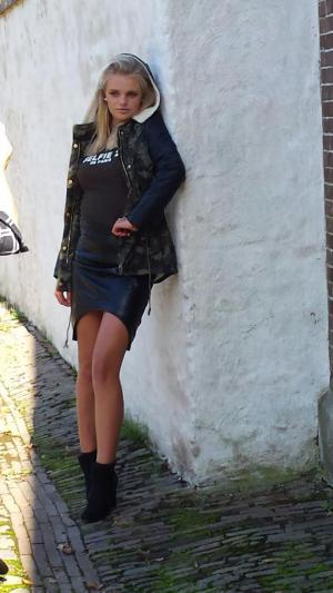 Auteur model Kim - 
Bestandsdatum : 08-11-2016
