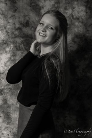 Auteur model Dimara Hermans - 
Bestandsdatum : 05-02-2018