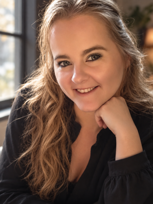Auteur model Cynthia - 