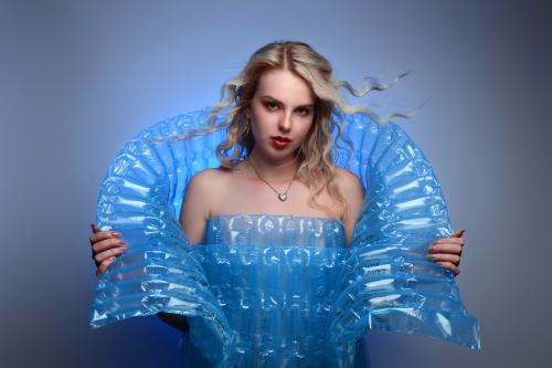 Auteur model Luka Oste - 