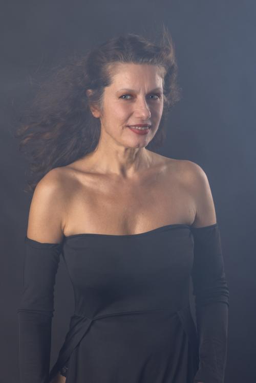 Auteur model Elissebetth - 