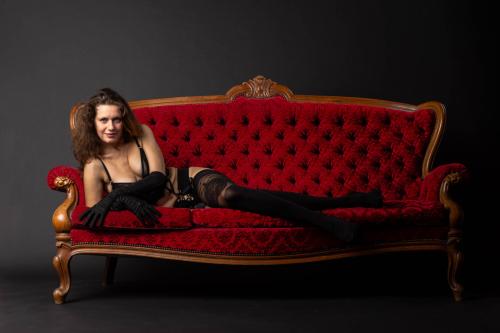 Auteur model Elissebetth - 