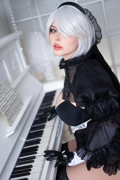 Auteur model Adia - Bride 2B cosplay
Photographer: Azaleashots