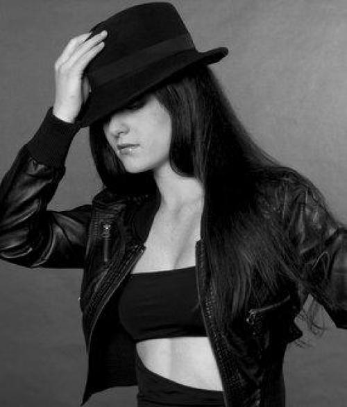 Auteur model Rachella - 