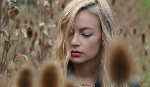 Auteur fotograaf Eddy Van Leuven - Clarinda, daydreaming