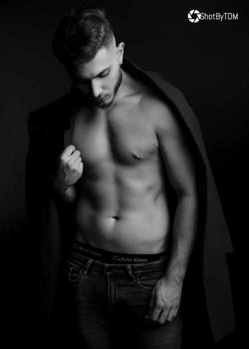 Auteur model Jonathan - 