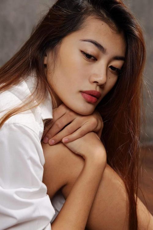 Auteur model Suhansa Chanpheng - 