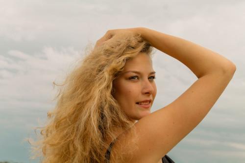 Auteur model Shannon Mos  - 