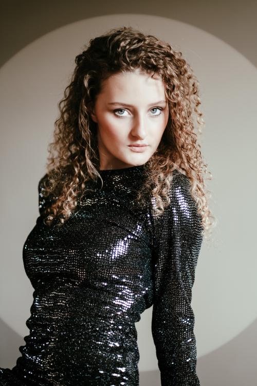 Auteur model Emelie Las - 