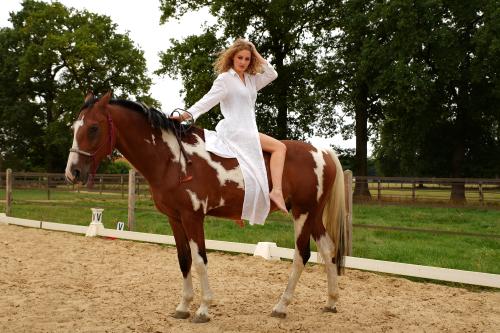 Auteur model Emelie Las - 