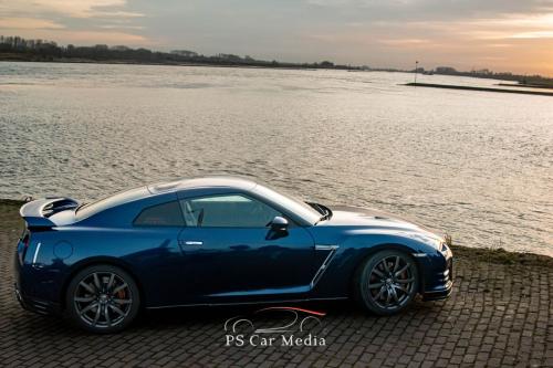 Auteur fotograaf PimSp - Nissan GTR R35, Waalkade Tiel