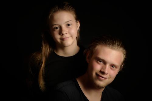 Auteur fotograaf Classyframez - Brother & sister portrait