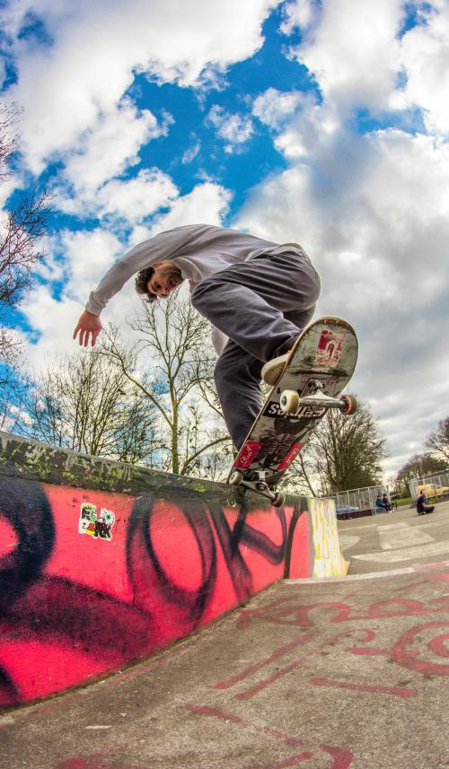 Auteur fotograaf JWvision - Frontside crooked grind
Model: Douwe macaré