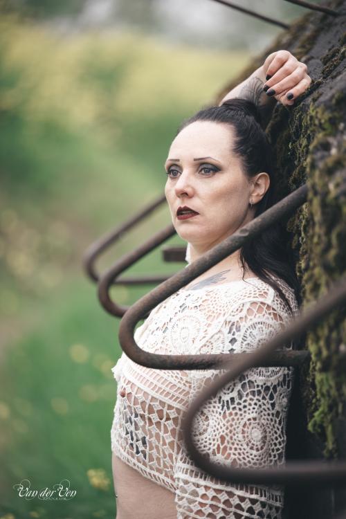 Auteur model Lady Elisa V - Fotografie: Van der Ven Fotografie
Visagie: Lady Elisa V.