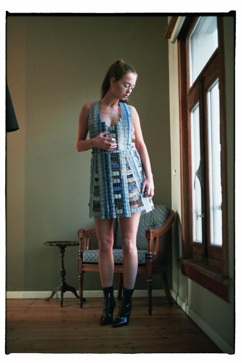 Auteur fotograaf Gohm - Testshoot voor zelf ontworpen kleed - analoog