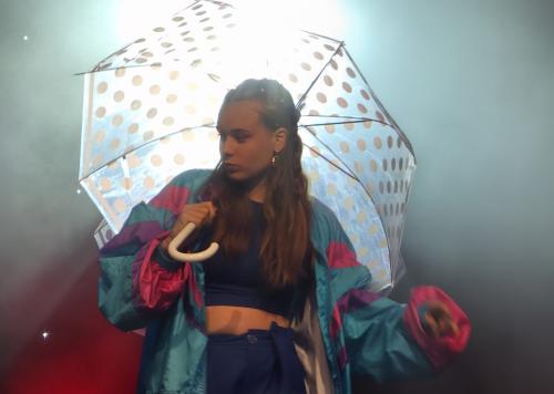 Auteur model Loes VL - 