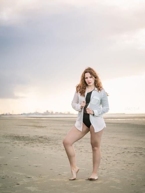 Auteur model Lindsey jonniau - 