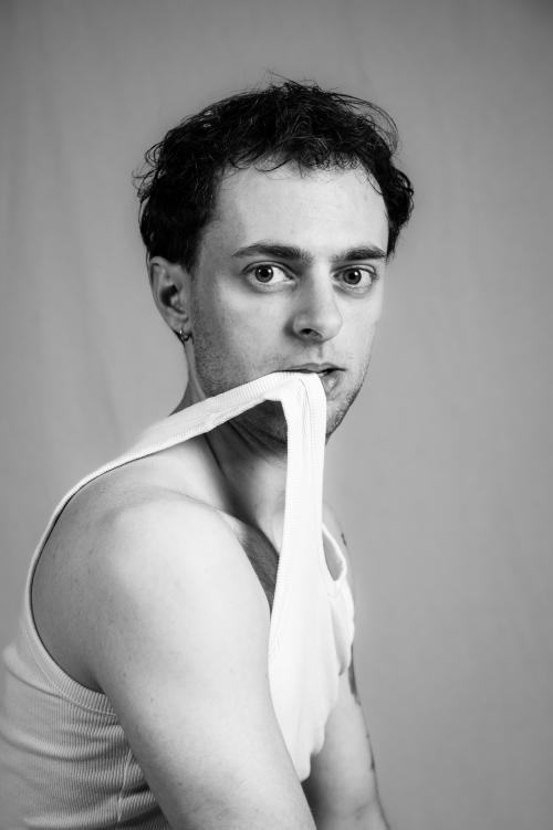 Auteur model Levi van Dam - 