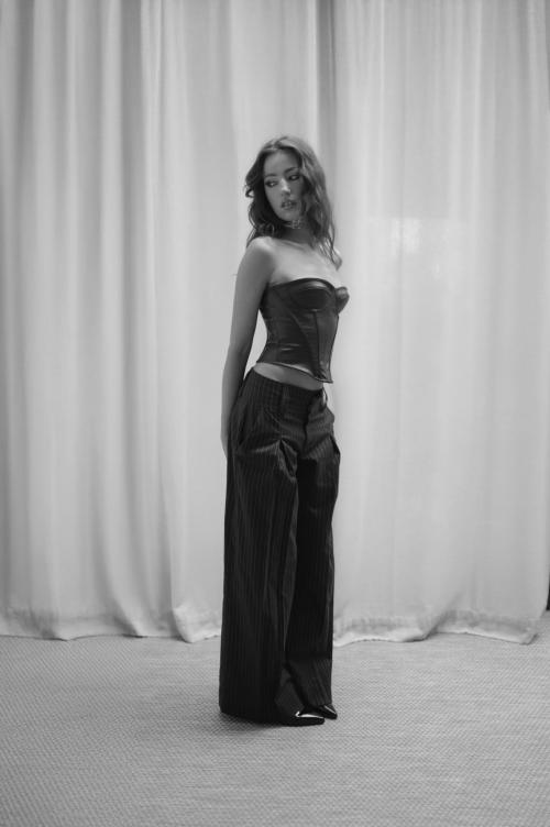 Auteur model Céline Cheng - 