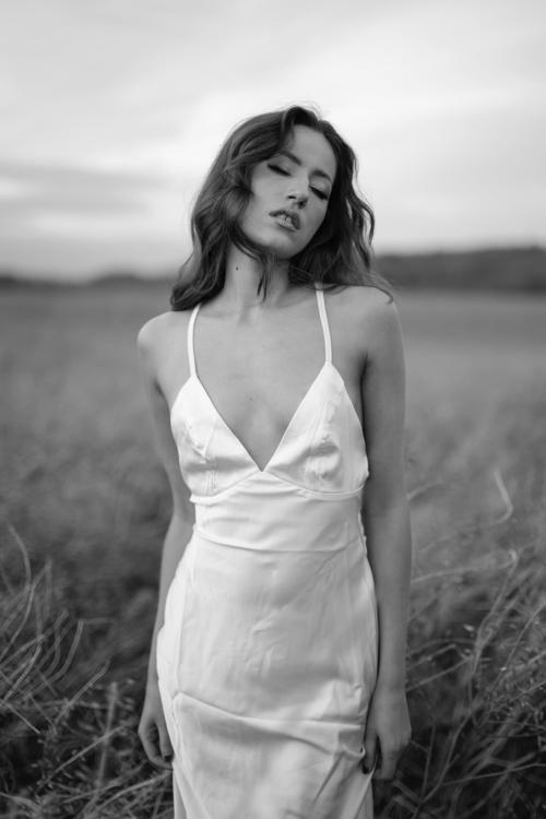 Auteur model Céline Cheng - 