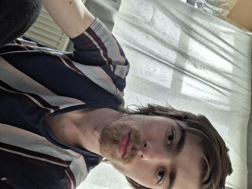 Auteur fotograaf Echocore13 - Muziekt, producer te leuven. Dj resønance.