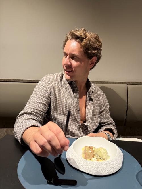 Auteur model Tommaso - 