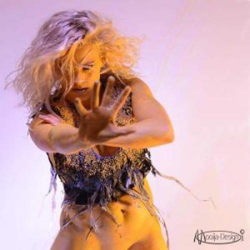 Auteur model Geraldi - Photographer @Artondenbosch

https://www.mooija-design.nl/photography/?fbclid=PAT01DUARcAjZleHRuA2FlbQIxMABzcnRjBmFwcF