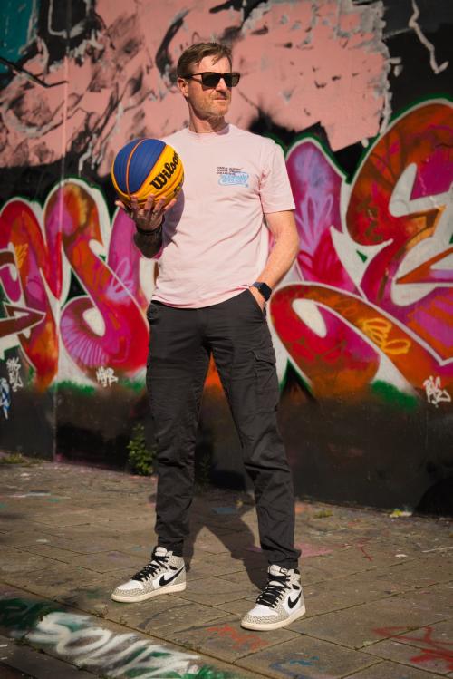 Auteur model Marco B - Streetwearlook, sportief