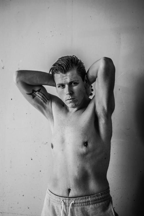 Auteur model Mike Van Den Broek - 