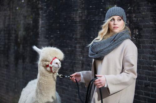 Auteur model Leoni Goudkuil - For Inkari Alpaca