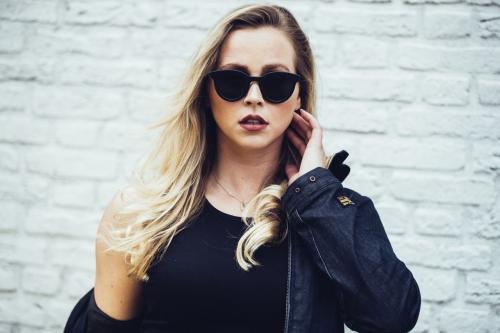 Auteur model Leoni Goudkuil - For Spex Opticiens by Ali