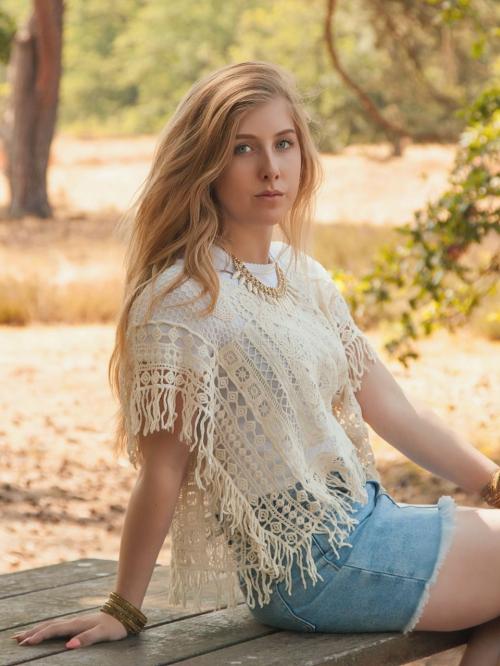 Auteur model Amber Bettens - 