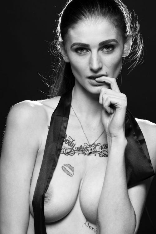 Auteur model Manuela - 