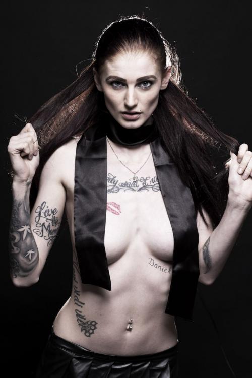 Auteur model Manuela - 